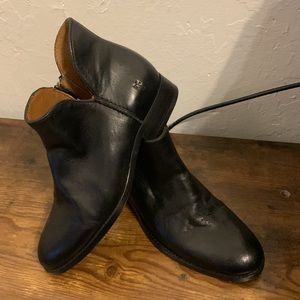 Frye Melissa Shootie ankle boots in black leather Size 5.5